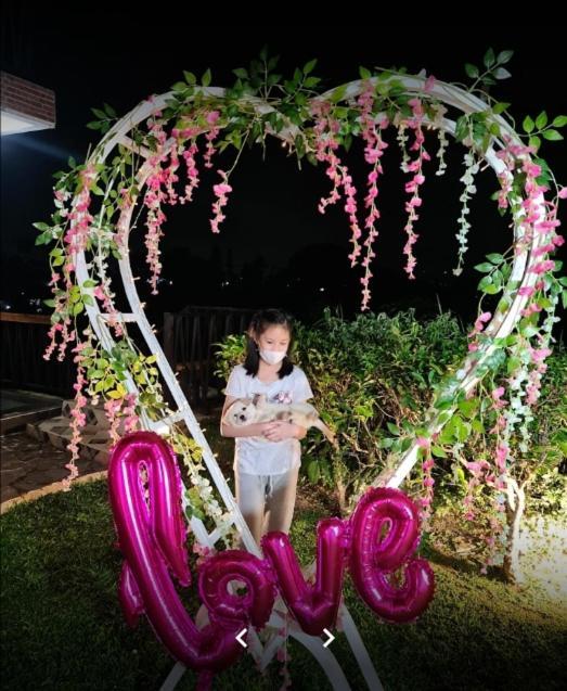 Villa Chacha At Macarena, Megamendung エクステリア 写真