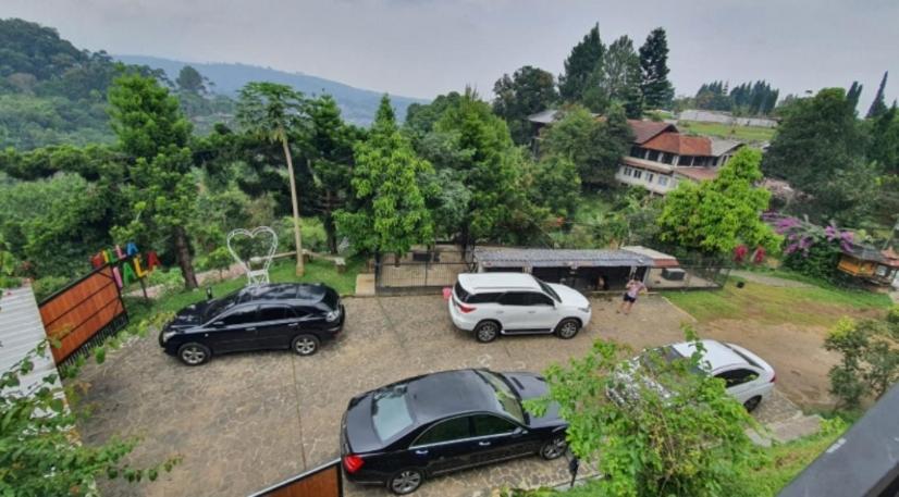 Villa Chacha At Macarena, Megamendung エクステリア 写真