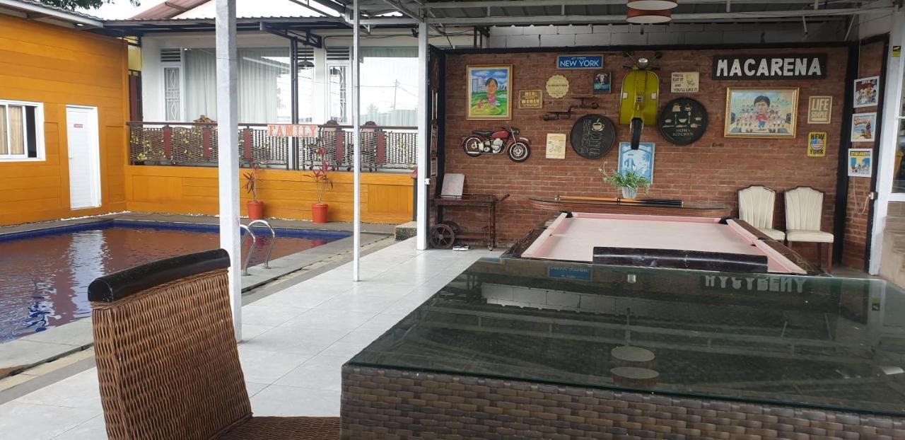 Villa Chacha At Macarena, Megamendung エクステリア 写真