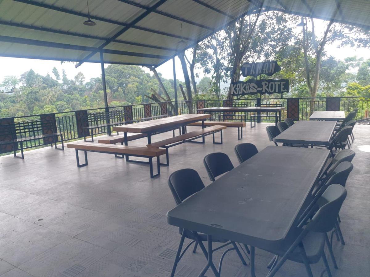 Villa Chacha At Macarena, Megamendung エクステリア 写真