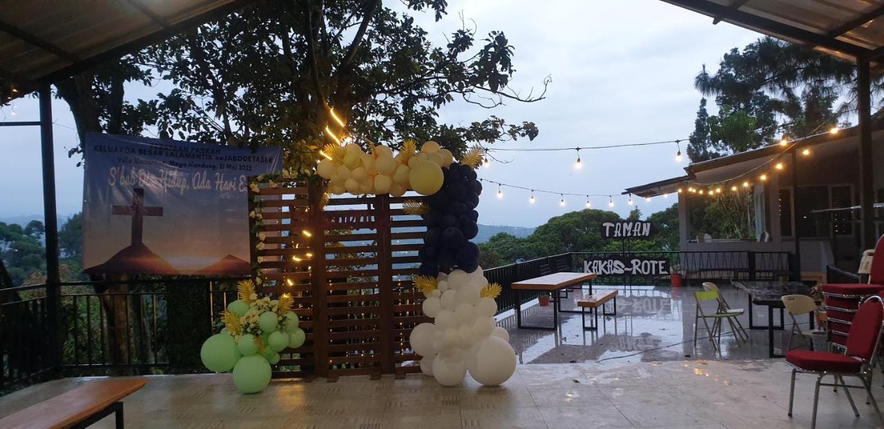 Villa Chacha At Macarena, Megamendung エクステリア 写真