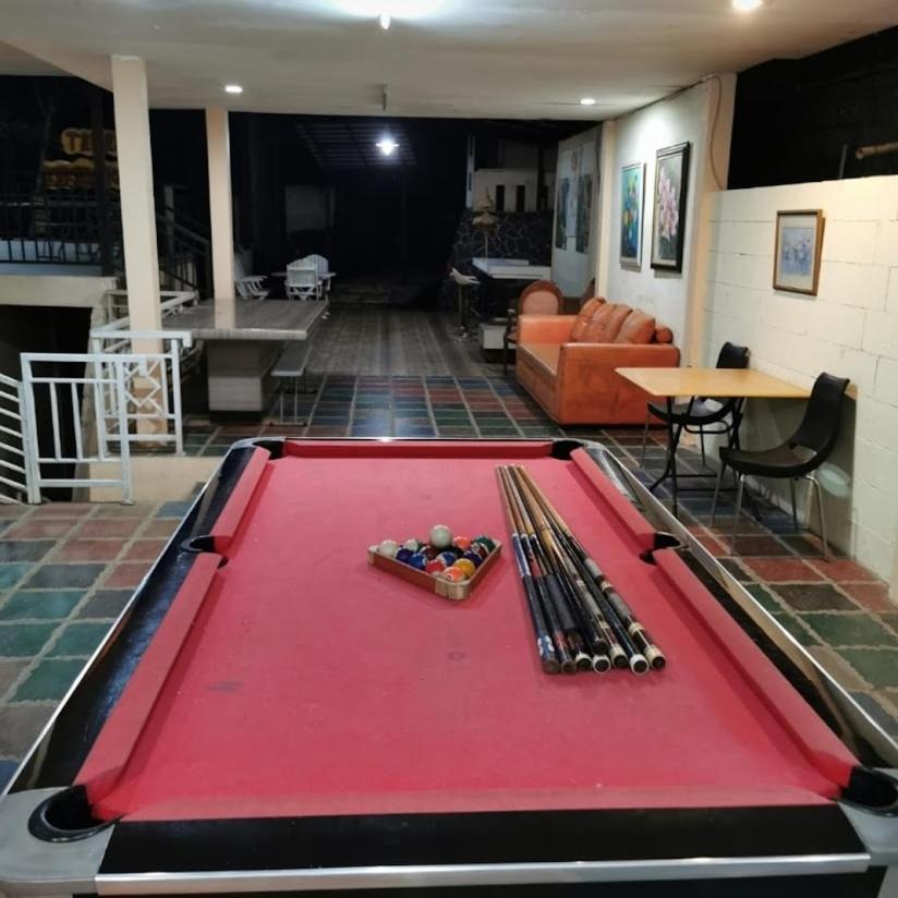 Villa Chacha At Macarena, Megamendung エクステリア 写真
